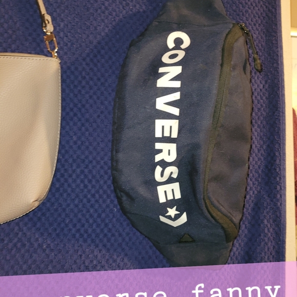 Multiple purses most are $15-25 - Picture 10 of 16